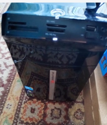 V&amp;acirc;nd PC Intel core i5 frecventa procesor 3.2GHz foto