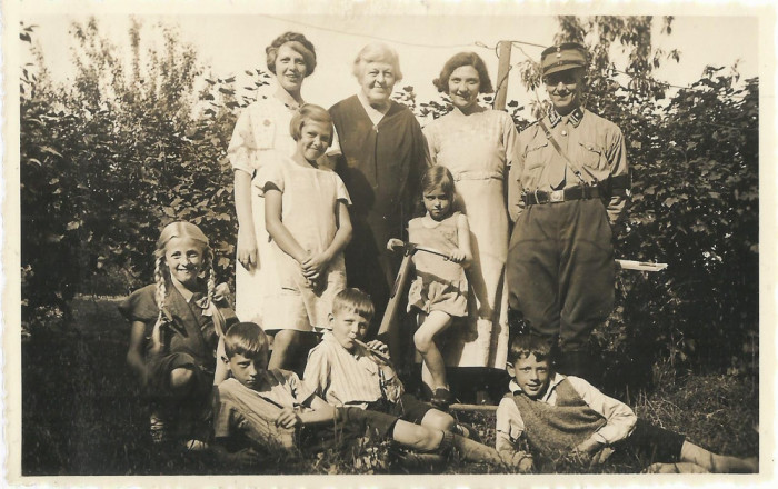 AMS# - ILUSTRATA, FOTOGRAFIE FAMILIE SUBOFITER GERMAN WW2, CAMASILE GALBENE