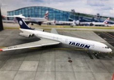 Machetă metalică avion Tarom Ilyushin IL-62M YR-IRE, scara 1:400, 13x11 cm