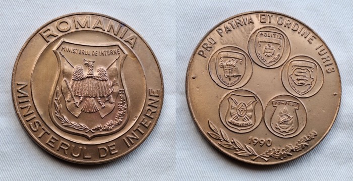MINISTERUL DE INTERNE - Pompieri- Politie - Jandarmi - Graniceri - medalie 7 cm