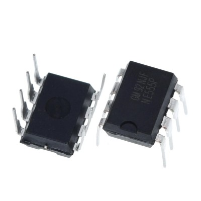Circuit integrat timer NE555P foto