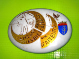 9669-S.J. CHIMAY Club sportiv arcasi-Placheta ovala portelan gros.