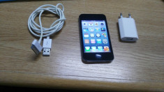 IPOD TOUCH 4TH GEN 32GB + INCARCATOR + CABLU DE DATE foto