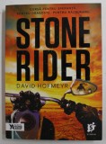 STONE RIDER de DAVID HOFMEYR , 2016
