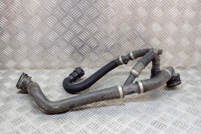 Furtun de lichid de răcire LAND ROVER RANGE ROVER EVOQUE L538 2018 OEM: GJ32-8260-AA,GJ32-8C480-AB 14529628