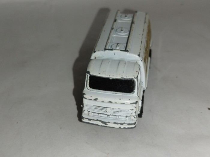 bnk jc Corgi Juniors Petrol tanker