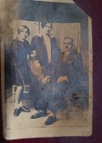 Lot - peste 70 de fotografii (format mediu) - majoritatea din perioada interbelica si din Romania, portrete, grupuri - unele cu defecte