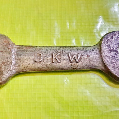 D443-I-Cheie veche metal DKW interbelica 20/25 . Marimi: 18/ 5 cm.
