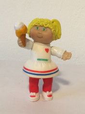 Figurina Cabbage Patch Kids 1984 OA.A, fetita cu inghetata, 9 cm, cauciuc foto