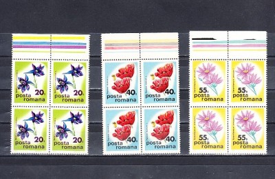 M1 TX3 9 - 1975 - Flori de camp - perechi de patru timbre foto