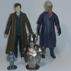 Doctor Who 14 cm Cyberman Ood oferta BONUS figurine Alien robot insigne