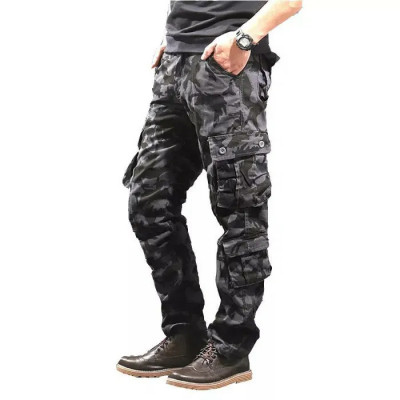 Pantaloni cargo camuflaj urban foto