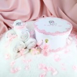 Cumpara ieftin Trusou Botez cu 8 Piese Brodat, Pisica Marie, Culoare Roz - TB272