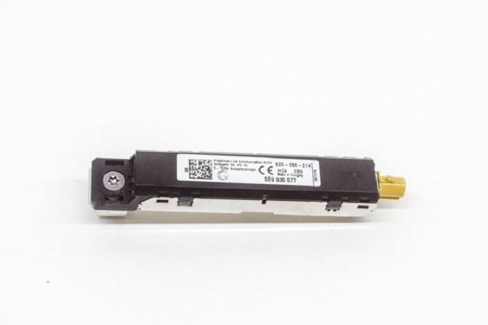 Amplificator de antena SKODA OCTAVIA III Combi 5E5 2019 OEM: 5E9035577,920-286-014 11415613