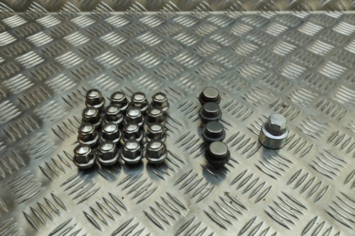 Set prezoane roata FORD PUMA J2K, CF7 2024 OEM: 77FB-1711-AC | 31988874