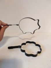 Set 2 forme pentru gatit - purcel si trifoi cu patru foi, cca 18x9cm