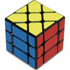 Cub asemanator Rubik dar diagonal Yileng foto