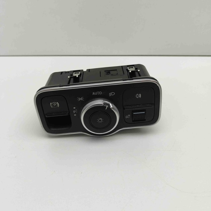 Modul de control comutator faruri MERCEDES-BENZ CLA Coupe C118 2023 OEM: A2479052902 29832989