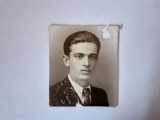 Fotografie cca 3/6 cm cu t&acirc;năr din Rom&acirc;nia