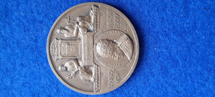 MEDALIA PAPA PIUS XI SI SF PETRU