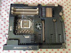Placa de baza Asus Sabertooth Z87 socket 1150. foto