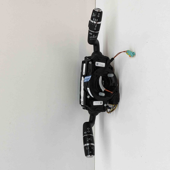Maneta semnalizare ștergătoare LAND ROVER RANGE ROVER IV L405 2020 OEM: BJ32-14A664-DB,J8A2-13N064-HD,J8A2-3F972-AC,J8A2-3F973-AB