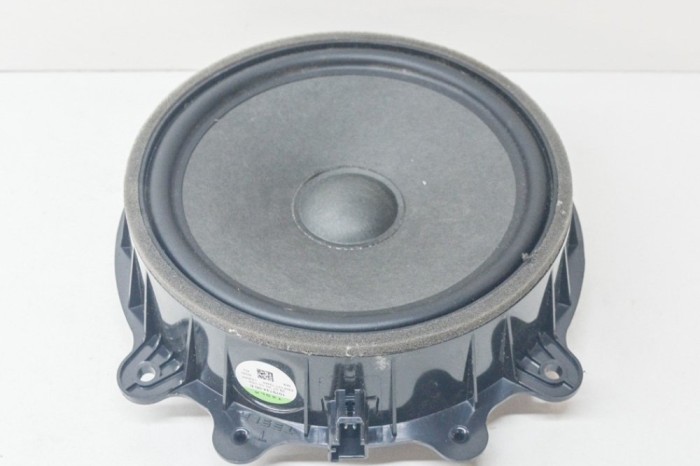 Difuzor ușă dreapta față TESLA MODEL 3 2020 OEM: 1079744-00-E,430407772455 | 12573470