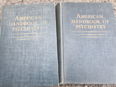 American Handbook of Psychiatry Volumes I and II [2 Volumes] Arieti, Silvano, editor Published by Basic Books, 1967 foto