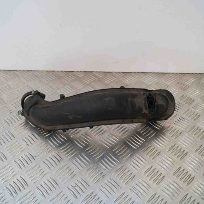 Furtun intercooler st&acirc;nga VW TIGUAN 5N_ 2011 OEM: 03C145673H