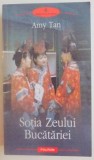 SOTIA ZEULUI BUCATARIEI de AMY TAN , 2007 , * PREZINTA HALOURI DE APA