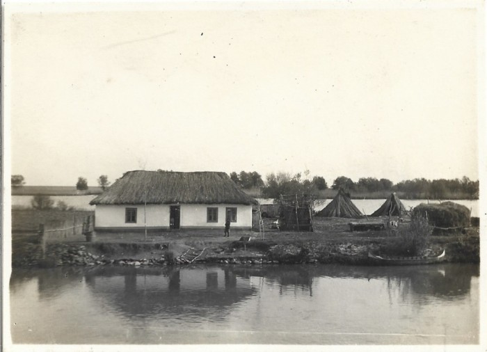 P2160N Gospodărie &icirc;n Delta Dunării pe Canalul Regele Carol, 1927