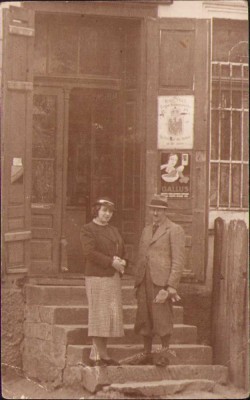 HST P292 Poză cu reclamă Regia Monopulurilor Debit tutun și Gallus foto