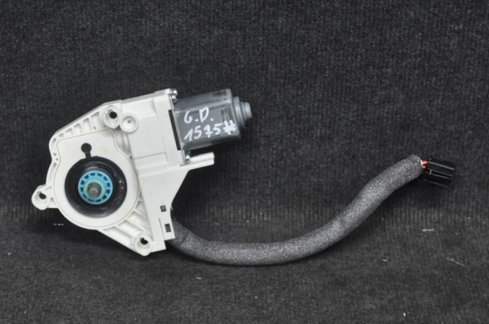 Motor macara geam ușă dreapta spate SKODA YETI 5L 2012 OEM: 5L0959812A | 1698235
