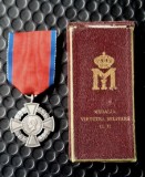Medalia Virtutea Militara cls II model Mihai I de razboi, &icirc;n cutia originala si aferentă