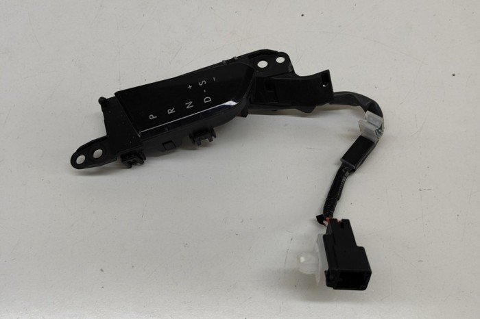 Indicator de schimbare a treptelor de viteză LEXUS UX _AA1_, _AH1_, _MA1_ 2022 OEM: 35978-76040 30273161