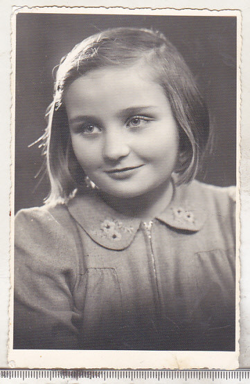 bnk foto Portret de fata - Foto Amzei Bucuresti - anii `40