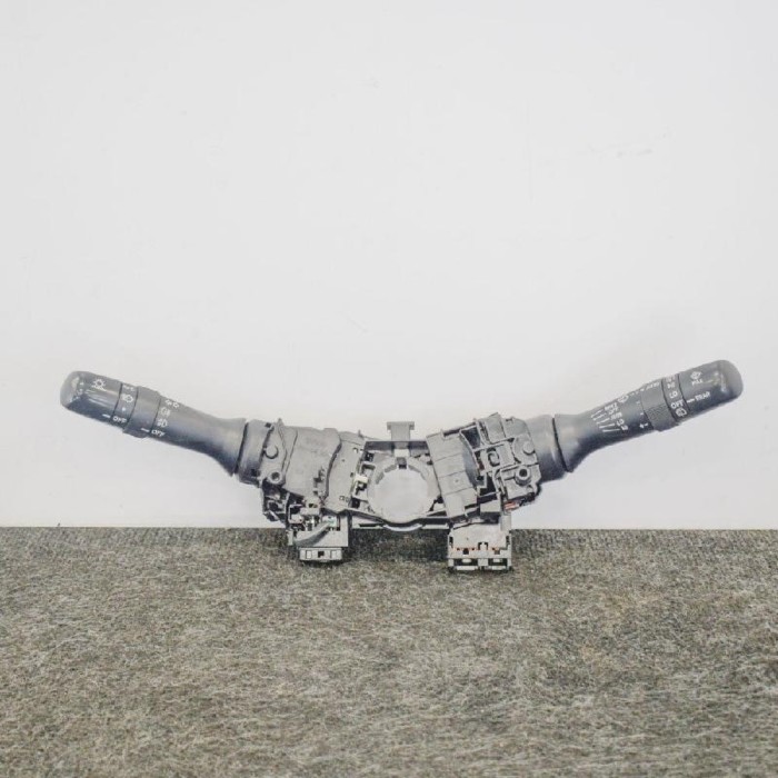 Maneta semnalizare ștergătoare TOYOTA RAV 4 III _A3_ 2006 OEM: 17384817F100 2930689