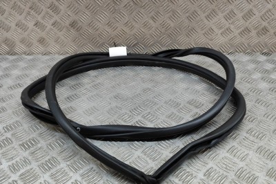 Garnitura ușă dreapta spate LEXUS UX _AA1_, _AH1_, _MA1_ 2019 OEM: 62331-76040 | 23168581 foto