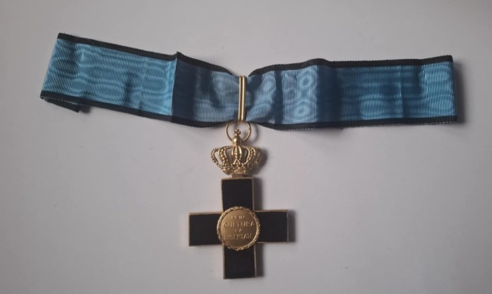 Ordinul Meritul Cultural MIHAI I , in grad de COMANDOR cu panglica pt Educatie fizica, sport si Cercetasie. Raritate !!