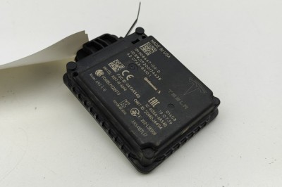 Senzor radar de distanță TESLA MODEL 3 2019 OEM: 1108647-00-D | 31401074 foto