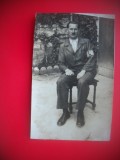 HOPCT 382 N BARBAT PE SCAUN - FAMILIE -FOTOGRAFIE VECHE TIP CP