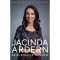Jacinda Ardern - Az &uacute;j korszak vezetője - Madeleine Chapman