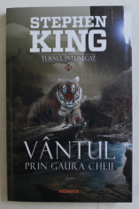 VANTUL PRIN GAURA CHEII de STEPHEN KING , 2019 foto