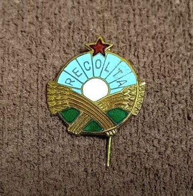 Insigna fotbal - &amp;quot;RECOLTA&amp;quot; anii`50 foto