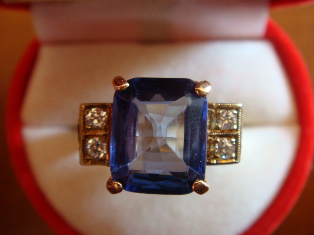 Inel aur 14K decorat cu safir central 6K, 4 diamante central, 4 safire  lateral, Galben | Okazii.ro