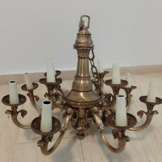 Spectaculos candelabru de dimensiuni impresionante din bronz masiv