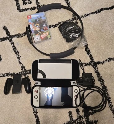 Nintendo Switch OLED Alb foto