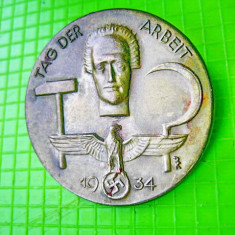 8518-Insigna Ziua Muncii 1934-3 lea Reich alama 3.5 cm. Tag der Arbeit.