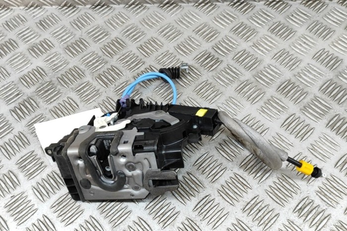 &Icirc;ncuietoare ușă st&acirc;nga spate MERCEDES-BENZ GLE W167 2024 OEM: A0997309500,A2220064099 28355910