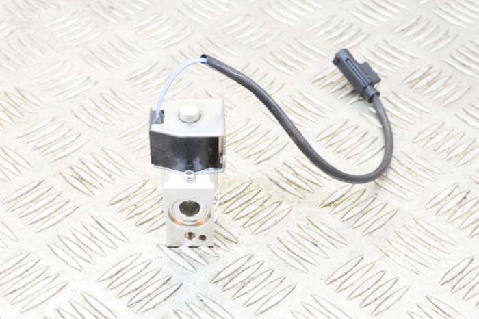 Supapa de expansiune aer condiționat BMW i3 I01 2020 OEM: 14756811,9292571 14059746